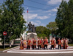 В день города прошли торжественные церемонии возложения цветов