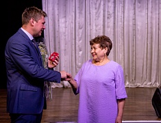 Знаки «50 лет Байкало-Амурской магистрали» вручили благовещенцам