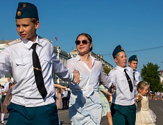 Бал цветов и Семейный бал украсили Благовещенск