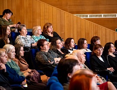 Мэр Благовещенска поздравил представителей творческих профессий с профессиональным праздником