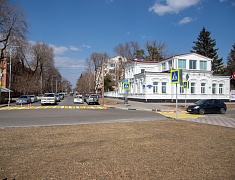 В Благовещенске обновляют дорожную разметку 