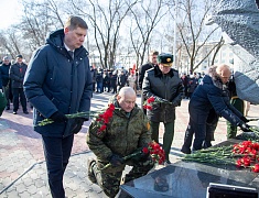 В Благовещенске почтили память воинов-интернационалистов