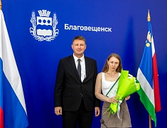 Благовещенск чествует работников торговли