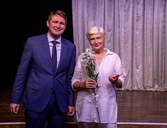 Знаки «50 лет Байкало-Амурской магистрали» вручили благовещенцам