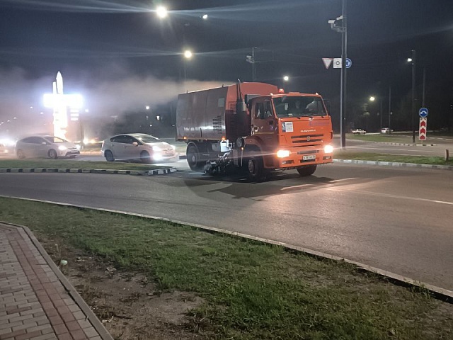 Какие работы выполнили коммунальщики во время ночной смены?