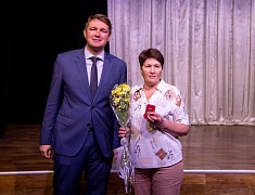 Знаки «50 лет Байкало-Амурской магистрали» вручили благовещенцам