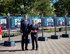 В Благовещенске открылась обновленная выставка, посвященная бойцам специальной военной операции