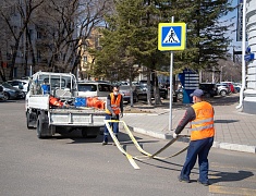 В Благовещенске обновляют дорожную разметку 