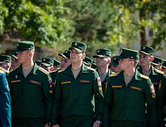 Благовещенские курсанты приняли воинскую присягу на плацу ДВОКУ