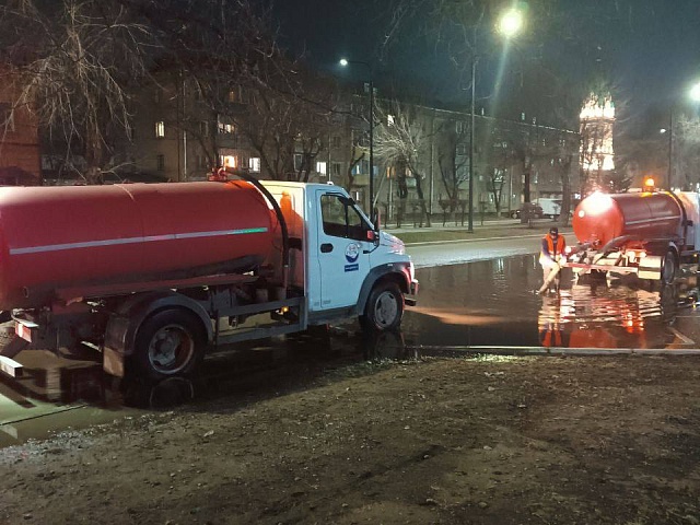 Рассказываем, где потрудились коммунальные службы в ночь с 22 на 23 апреля: