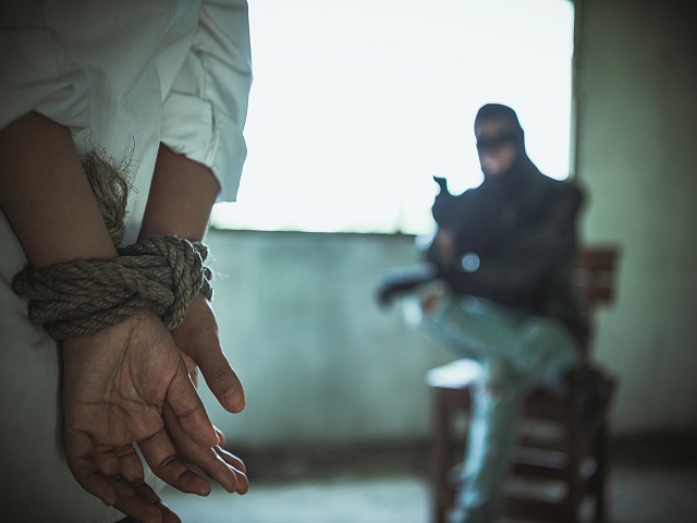 Как вести себя, если оказались в заложниках