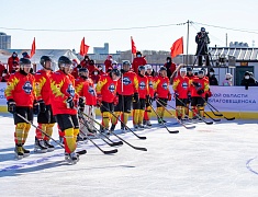 Соревнования по хоккею в рамках Международного российско-китайского фестиваля зимних видов спорта