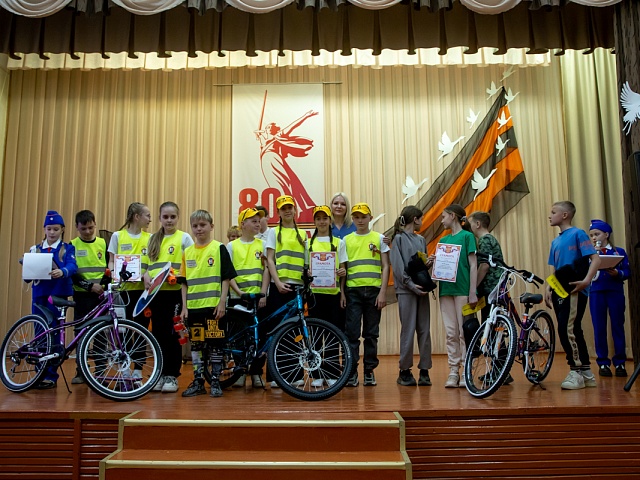 В 28-ой школе развернулся настоящий праздник безопасности: здесь прошёл городской конкурс «Безопасное колесо 2025»