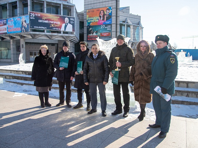 Мэр Благовещенска Олег Имамеев вручил награду номинации «Лучший наставник»