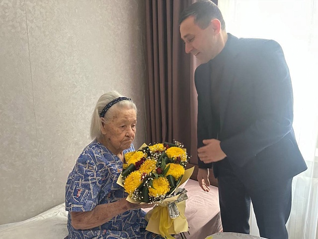  В Благовещенске ветеран Великой Отечественной войны отмечает вековой юбилей 