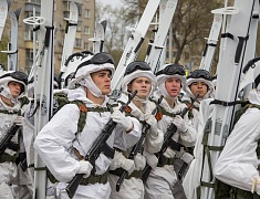 Торжественное прохождение войск в честь Дня Победы