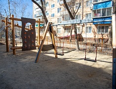 В Благовещенске межведомственная комиссия проверяет «самочувствие» детских площадок