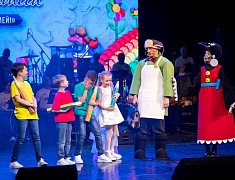 Финальный этап IX Международного фестиваля «Детство на Амуре», который завершился гала-концертом, состоялся в Благовещенске