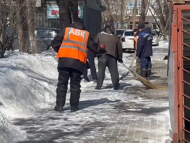 Управляющие компании оперативно устраняют нарушения, связанные с уборкой на территориях многоквартирных домов