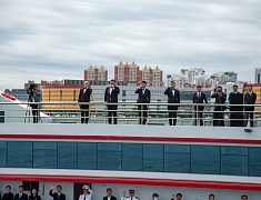 Акция "Цветы на воде"