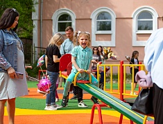 Ещё одну инклюзивную детскую площадку открыли в Благовещенске