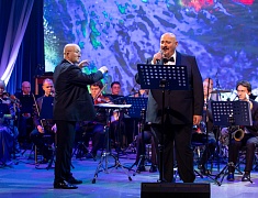 В Благовещенске вручили премию имени Леонида Завальнюка