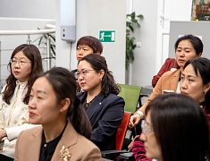 Женская делегация района Айгунь города Хэйхэ в Благовещенске