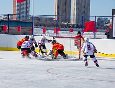 Соревнования по хоккею в рамках Международного российско-китайского фестиваля зимних видов спорта
