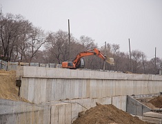Мэр Благовещенска Олег Имамеев проконтролировал ход работ на 10 участке набережной Зеи