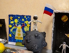 В преддверии Дня космонавтики в «космической обсерватории» прошло первое занятие с воспитанниками детского сада № 68