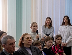 Трёхкратная Олимпийская чемпионка Юлия Чепалова поделилась историей побед и мотивацией с благовещенскими школьниками и спортсменами