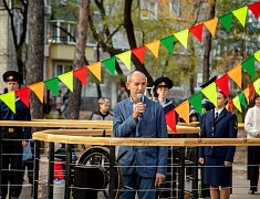 В амурской столице праздничной программой открыли сквер водников