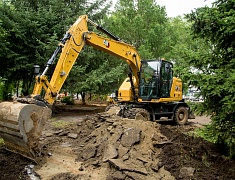 Олег Имамеев проверил, как идет обновление сквера Приемыхова