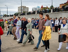 Акция "Цветы на воде"