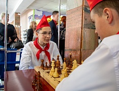 В Благовещенске с 90-летием поздравили Центр эстетического воспитания детей им. В. В. Белоглазова