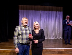 В областном центре знак за «стройку века» получили девять благовещенских ветеранов-бамовцев