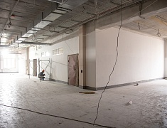 В новой школе в микрорайоне Благовещенска утепляют фасад и готовятся запускать тепло