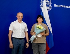 Представителей сферы торговли чествовали в Благовещенске