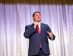 В областном центре знак за «стройку века» получили девять благовещенских ветеранов-бамовцев