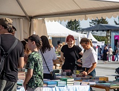 Китайские и русские писатели встретились в Благовещенске на книжном фестивале «Берег»