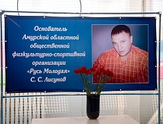 В спорткомплексе «Юность» стартовали соревнования по боксу среди юношей 13-14 лет