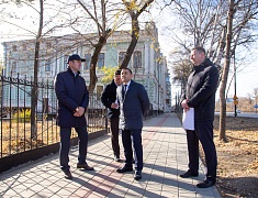 Мэр Благовещенска провел рабочую встречу по благоустройству улицы Горького