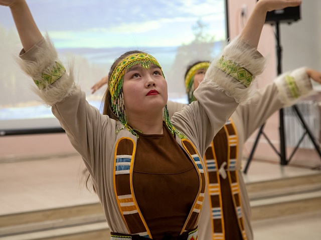 «Танец оленят», «Плачь волчицы» и «Амурские волны» исполнили на концерте, посвящённом дружбе народов