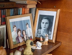 Мэр Благовещенска Олег Имамеев поздравил с наступающим Днем Победы Клару Верисоцкую