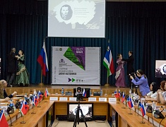 В Благовещенске открыли международный писательско-издательский форум