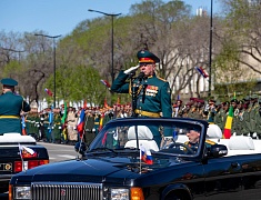 Торжественное прохождение войск Благовещенского гарнизона