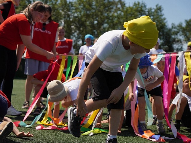 «Семья на первом месте»: в столице Приамурья стартовала уникальная серия из шести спортивных семейных соревнований 