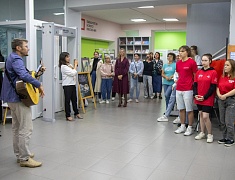 В Благовещенске открыли выставку ретро-плакатов 