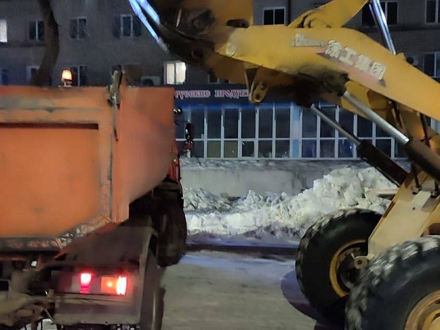 ГСТК очищает русло городской речной артерии - Бурхановки