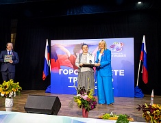 «Цветущий квартал» и «Сад памяти», посвященный героям СВО, взяли гран-при фестиваля цветов в Благовещенске